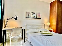 Lakeview Estate (D20), Apartment #600811531
